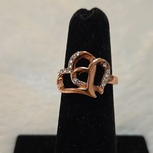 Strawberry Gold  Interlocking Heart Ring with Sparkling Stones. Size 5.